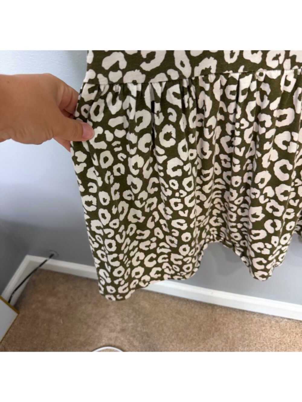 BODEN emma tiered midi dress in green leopard print size 6P Petite - Picture 6 of 8